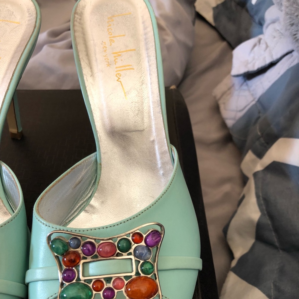 Vintage pumps